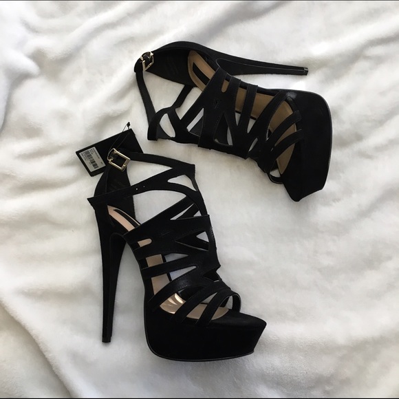 Black Forever 21 Heels - Picture 1 of 4