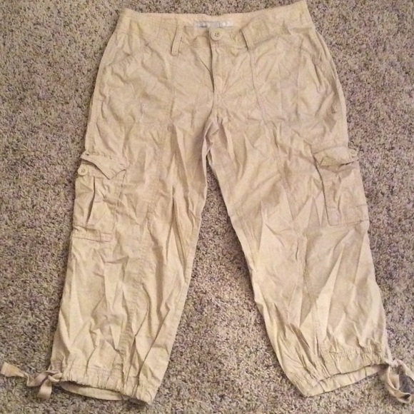 Old Navy Cargo Capris - Size 8