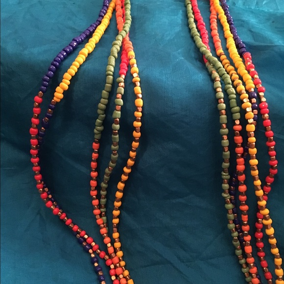 🎉🗣🎏 Multi Color beaded necklace - Picture 2 of 4