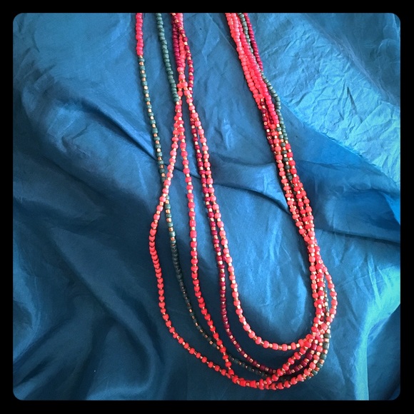 🎉🗣🎏 Beaded Necklace