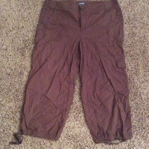 IZOD Brown Cargo Capris - Size 8