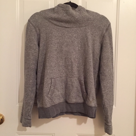 SOLD ❌ American Eagle heather gray hoodie