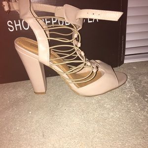 NUDE HEELS