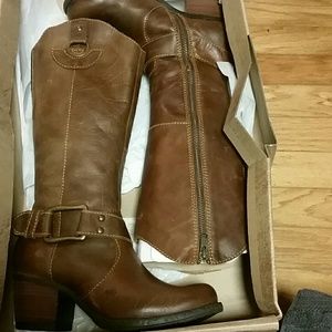 Born Lorenzo Tan Boot