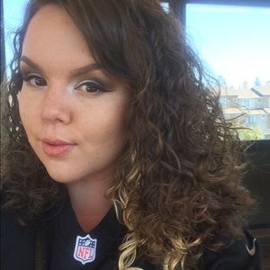 Meet your Posher, Samantha