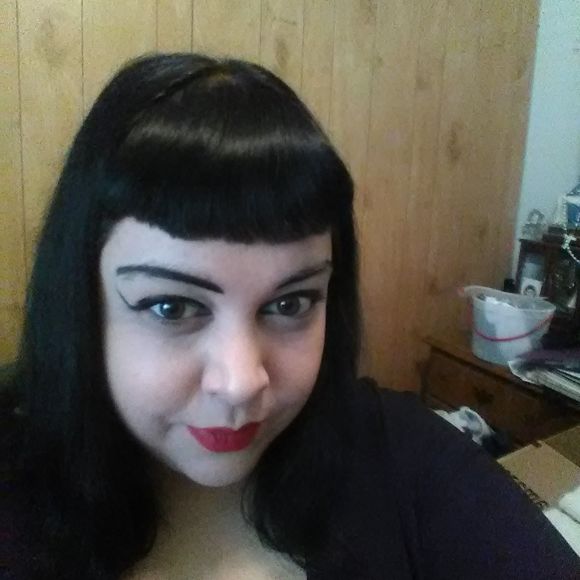 Meet your Posher, Vanessa
