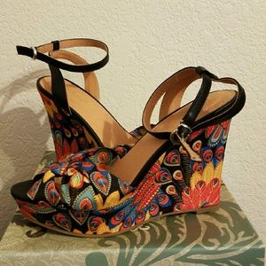 Lime Light peacock wedges