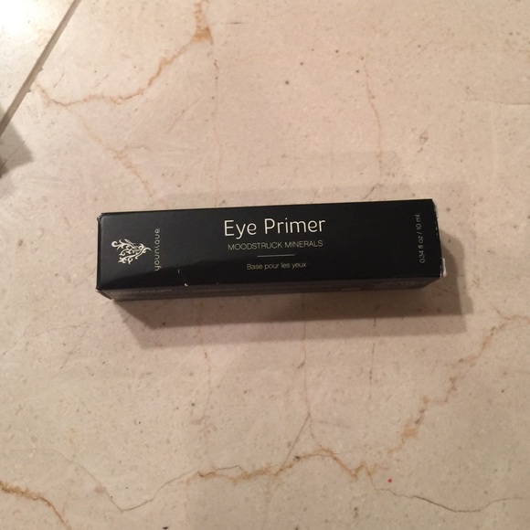 Younique eye primer