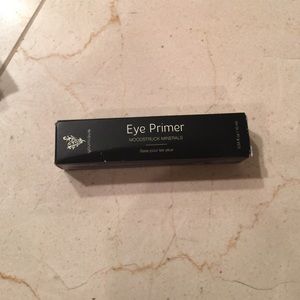 Younique eye primer