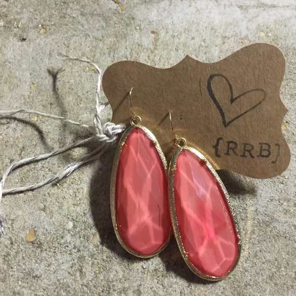 Pink Teardrop Gold-tone Earrings - Picture 2 of 4