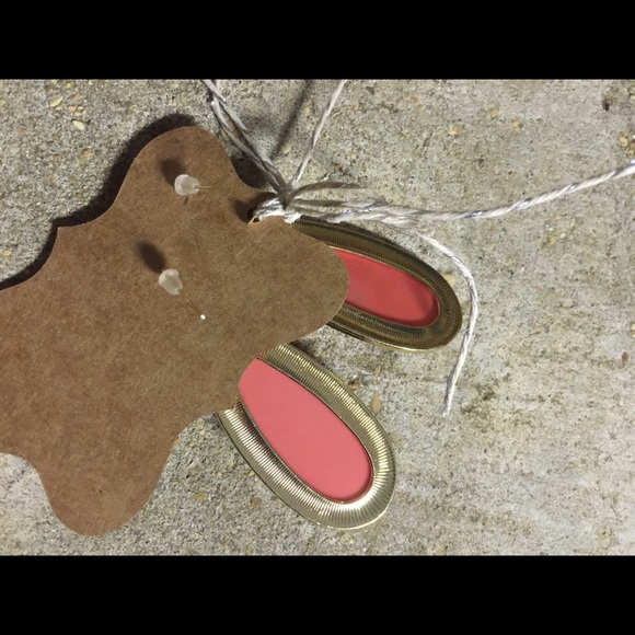 Pink Teardrop Gold-tone Earrings - Picture 4 of 4