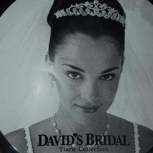 Feel like a princess with this pearl crown!