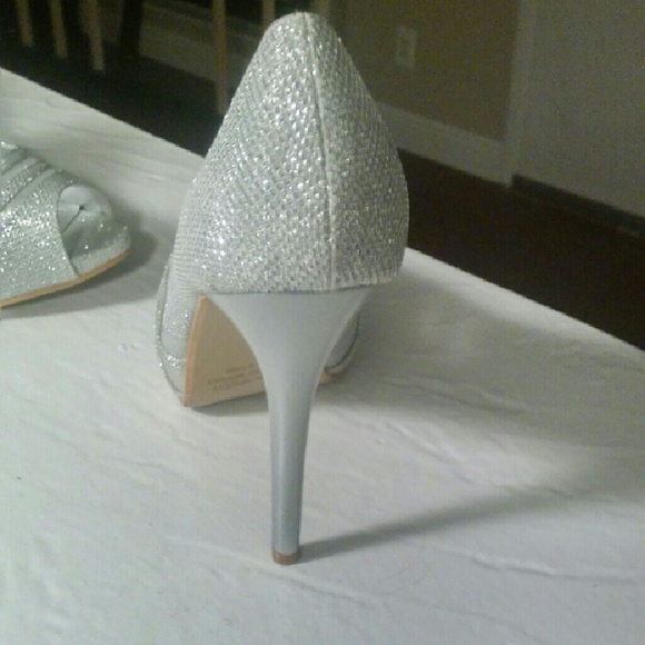 ✨ donating 4\14 ✨ - Picture 3 of 4