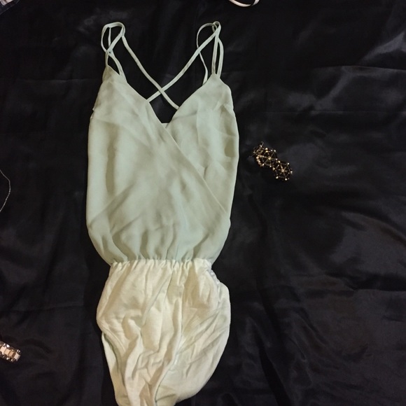 Cute bodysuit tank top - Picture 2 of 2