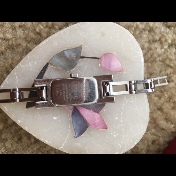 Gucci woman's wristwatch. - Picture 2 of 2