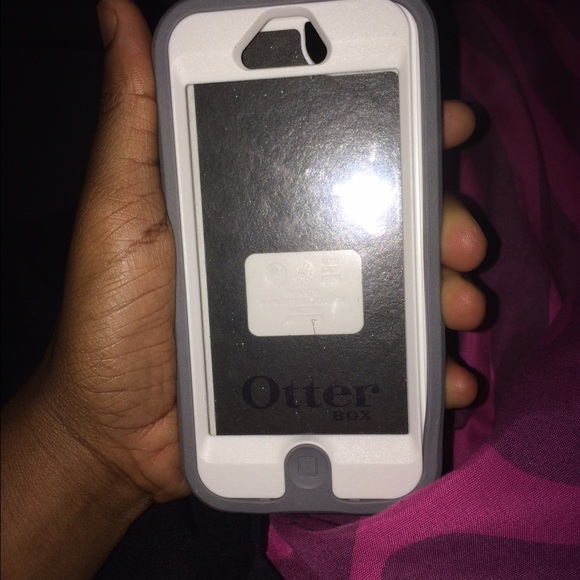 iPhone 5s Pink and Gray Outer Case - Picture 2 of 2