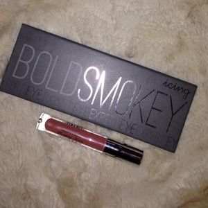 Eyeshadow and lip gloss bundle