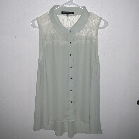 Foreign exchange sleeveless blouse