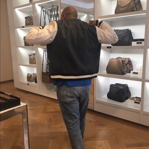 Meet your Posher, Maurice