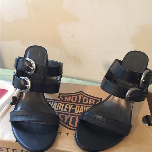 Harley-Davidson size 7.5 sandals