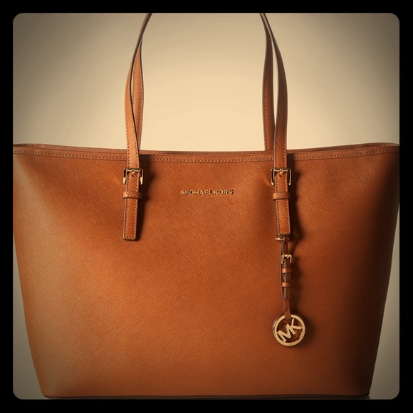 🍾🍾sale🍾🍾Michael kors cognac jet set tote!
