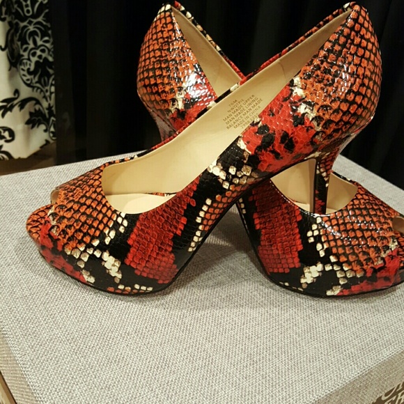 NWT - Nine West Peep-Toe Pumps- Size 7.5M - Picture 4 of 4