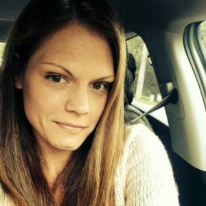 Meet your Posher, Carrie