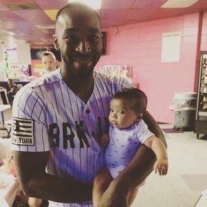 Meet your Posher, Dee