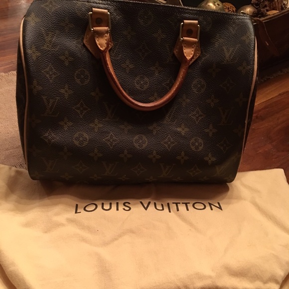 AUTHENTIC Louis Vuitton Speedy purse