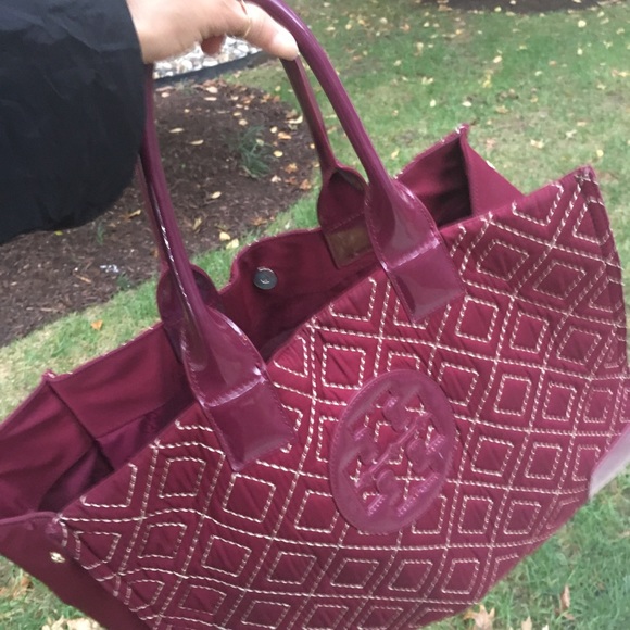 Tory burch tote