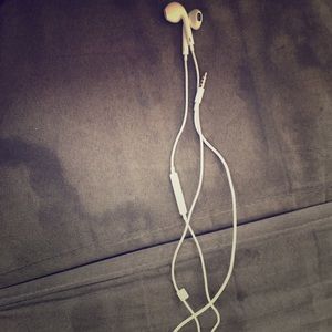 Brand new iPhone earbuds 😛