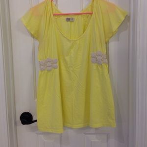 Old navy maternity top