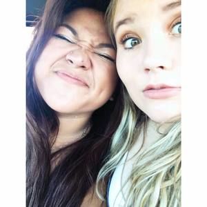 Meet your Posher, Celine