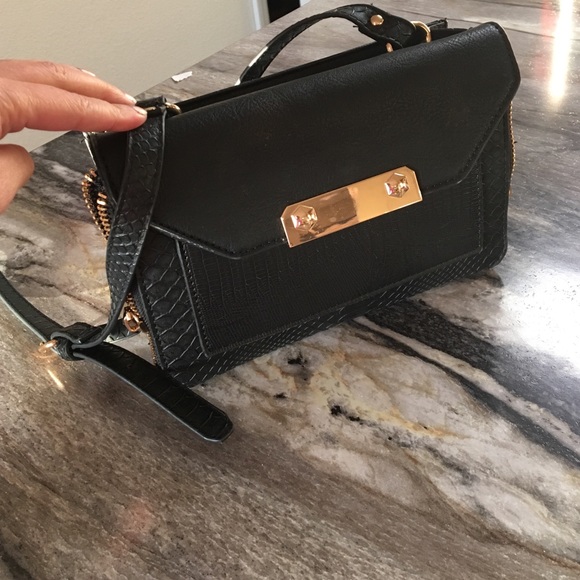 Aldo black textured cross body