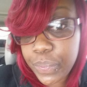 Meet your Posher, Dena