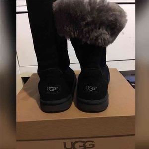 Black UGG boots sz 6