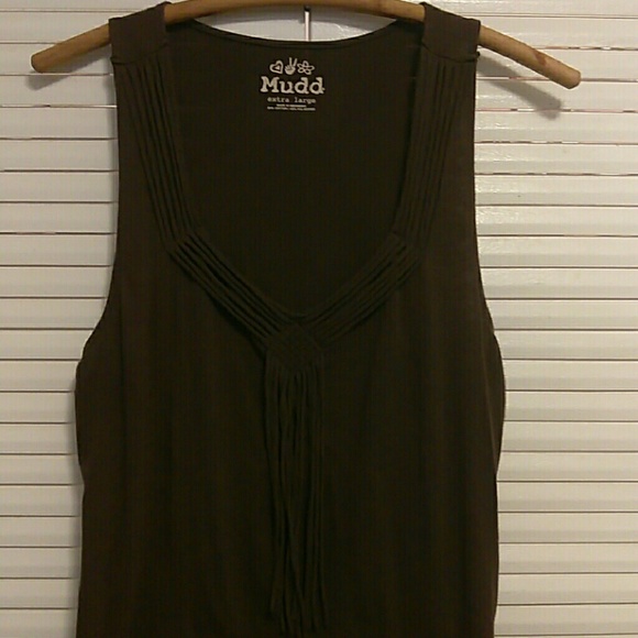 Fringe V-neck Tank - Picture 4 of 4