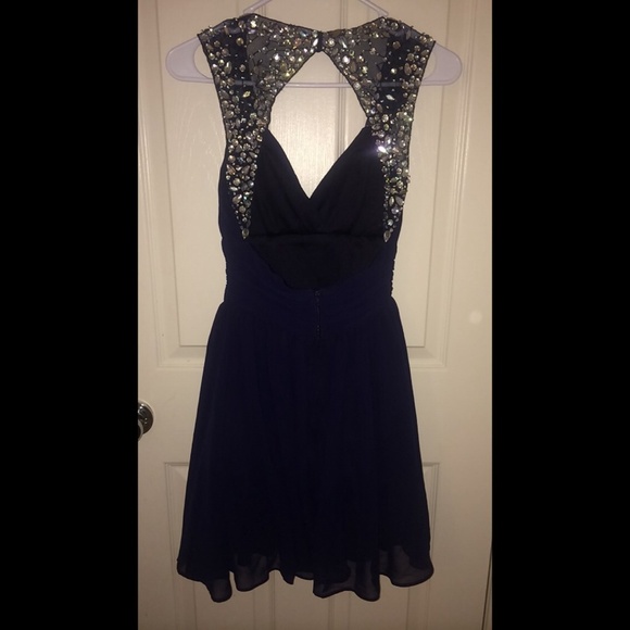 Homecoming dress - Picture 3 of 3