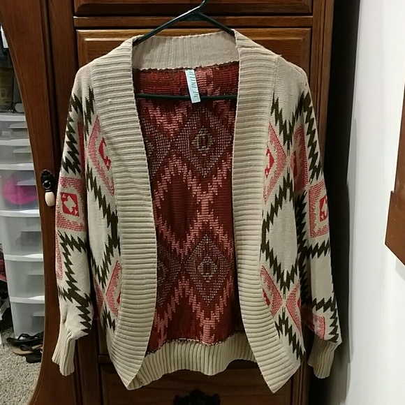 Anna be sweater - Picture 1 of 3