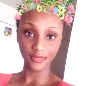 Meet your Posher, Tecla