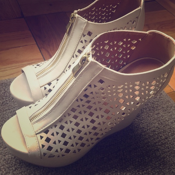 Wedges - Qupid cream peep toe - Picture 1 of 4