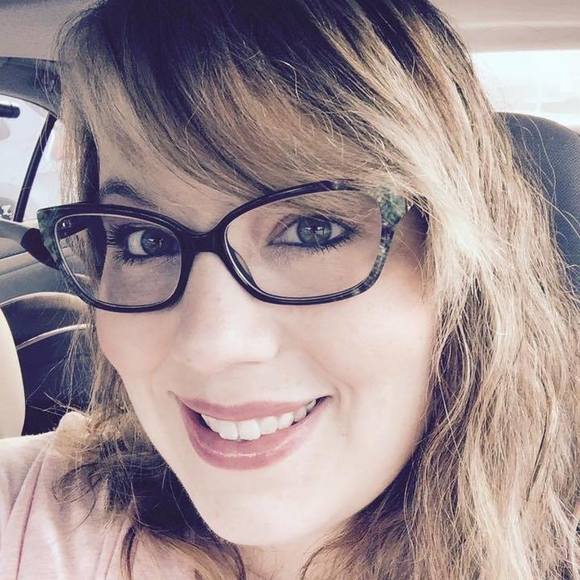 Meet your Posher, Melissa - Picture 1 of 1