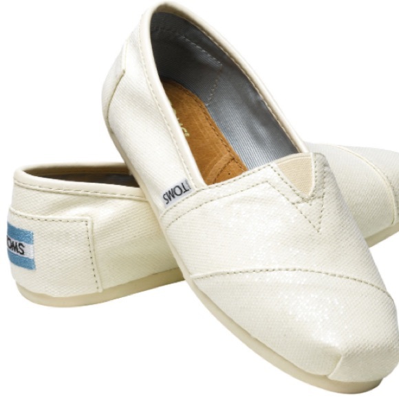 Looking For ivory Toms for my Wedding day