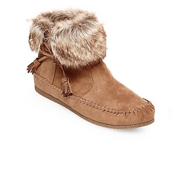 moccasin booties with fur