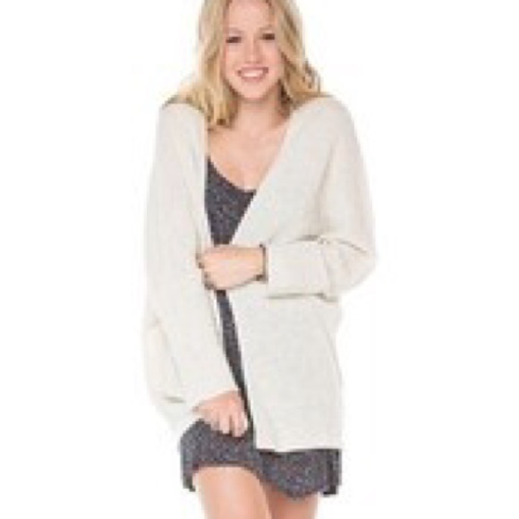 Brandy Melville Caroline Cardigan