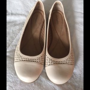 Beige size 10 shoes