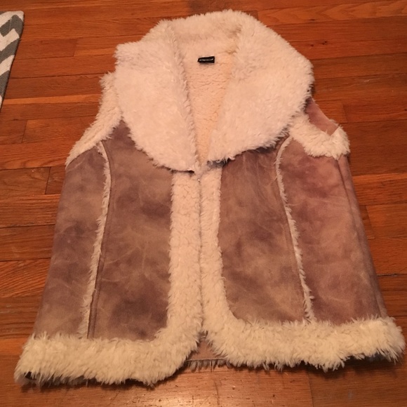 Faux shearling and suede vest