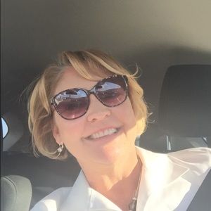 Meet your Posher, Stacey