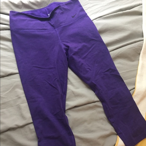 Nike crop leggings