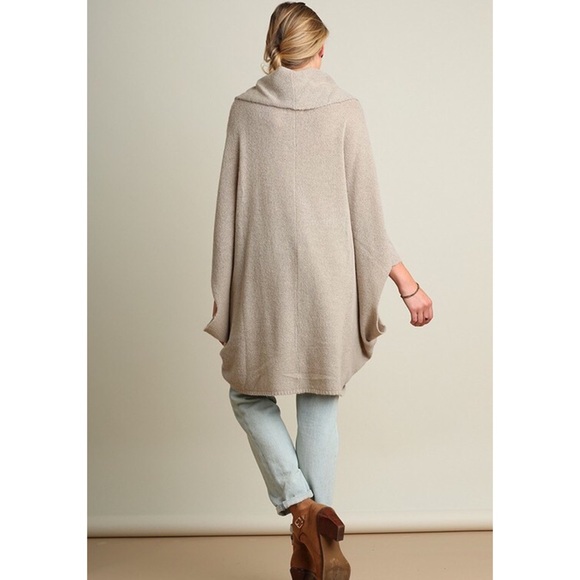 ✨Chic Oatmeal Oversized Poncho - Picture 2 of 4